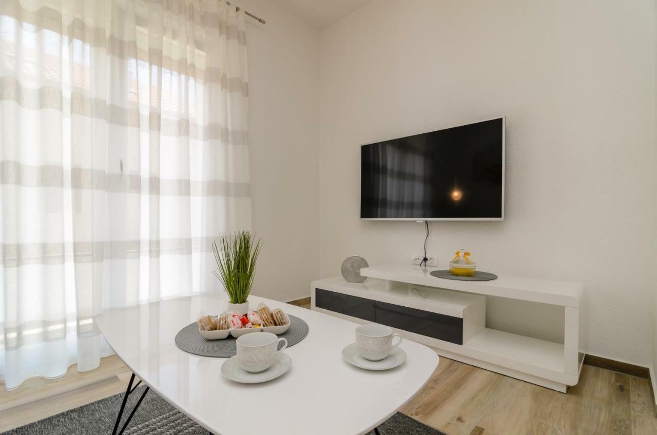 Apartment Petra Zadar Exteriör bild