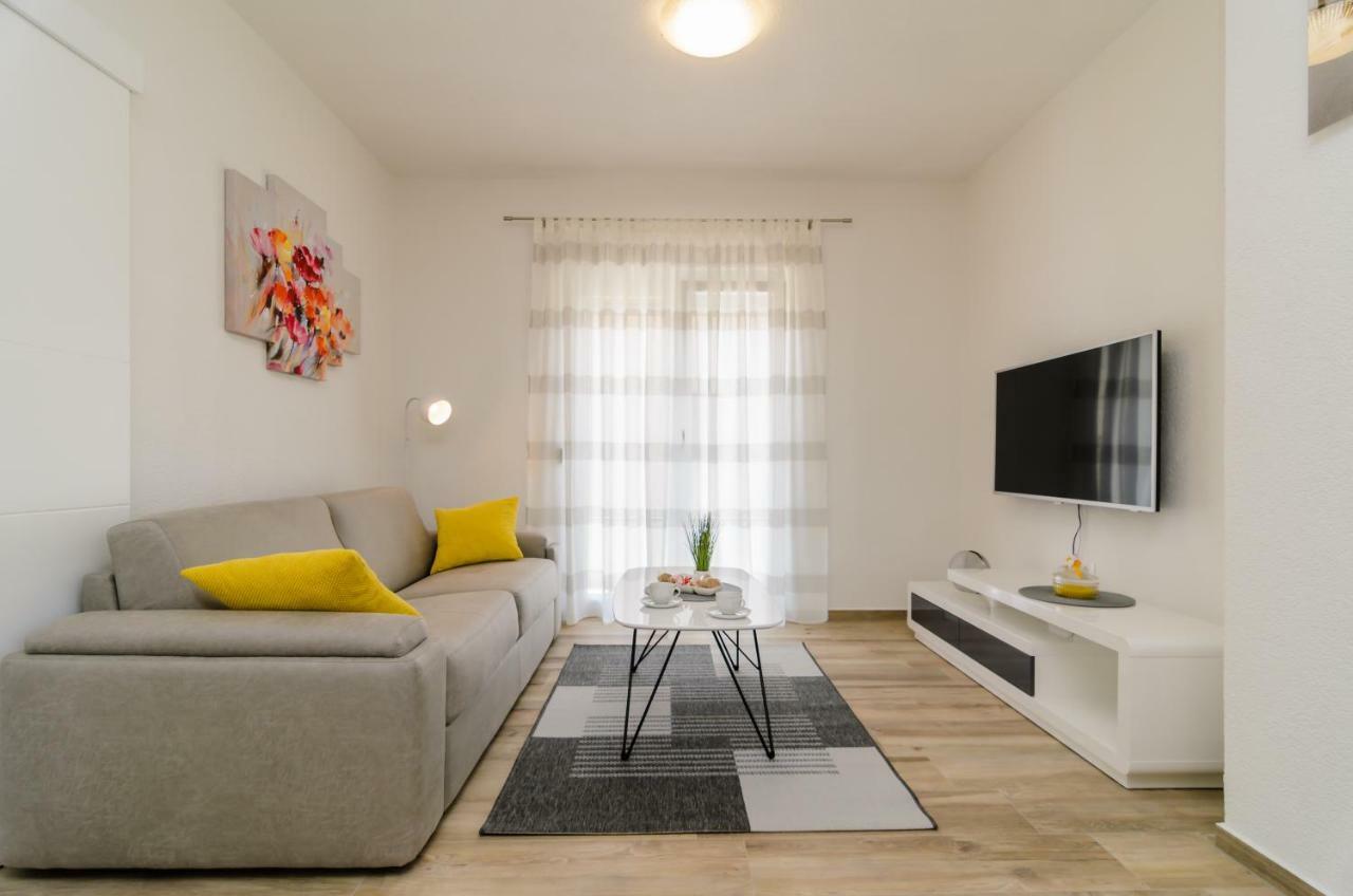 Apartment Petra Zadar Exteriör bild